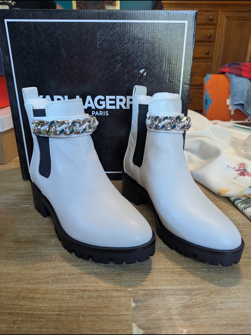 Karl Lagerfeld Pierson White Leather Chain Chelsea Boots